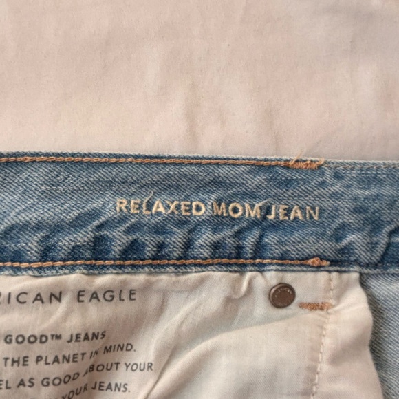 ripped mom jeans - Picture 2 of 3